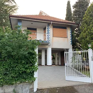 https://casa-indipendente-monterosso-etneo.sicilyhotelsitaly.net